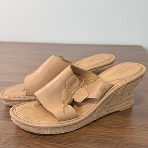 Tan Wedge Sandals‎